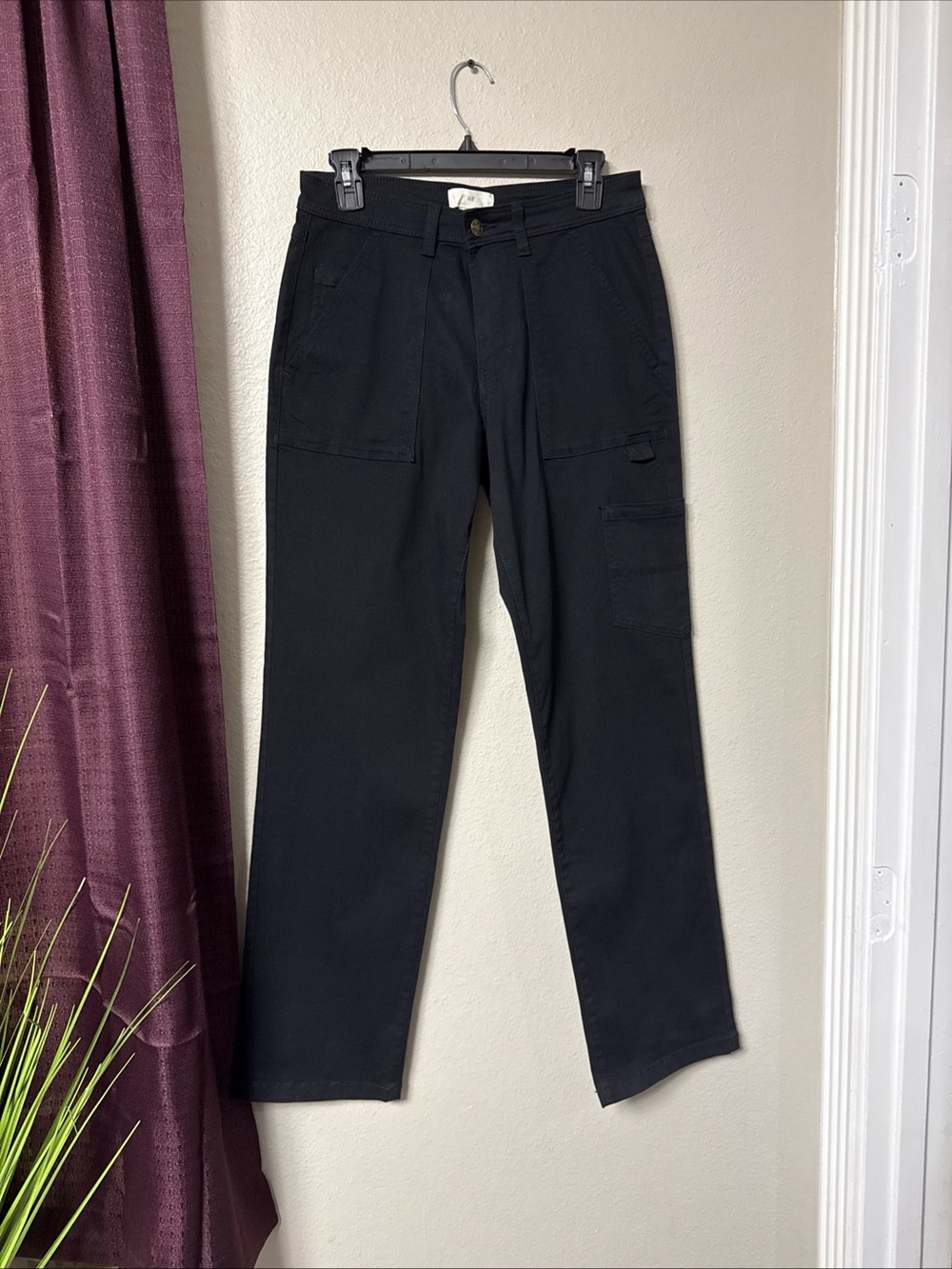 B2/1 H&M women’s Black Square Pocket Denim Jeans Size 6